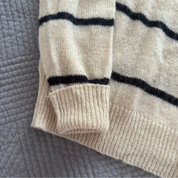 WILDFOX Whiskey Stripe Sweater Sz S - Picture 5 of 9